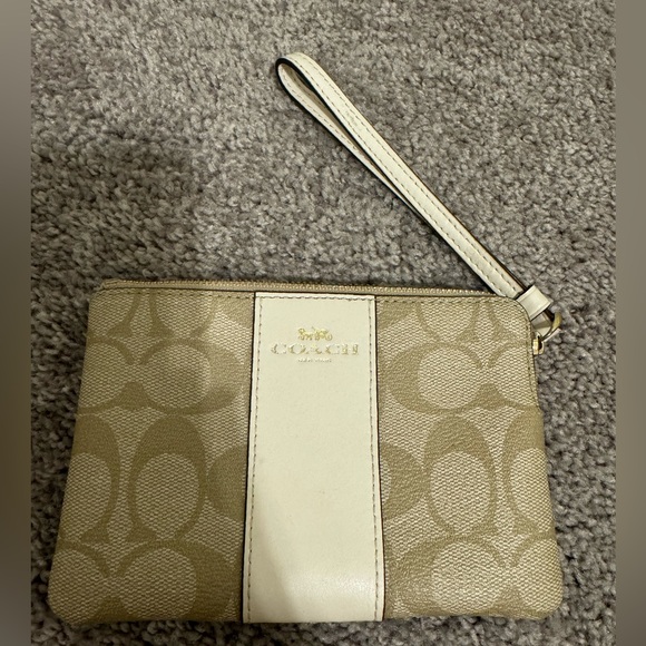 Coach Wristlet - Picture 1 of 2